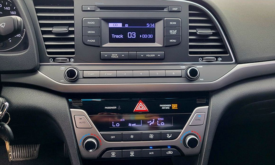 Hyundai AVANTE 2016