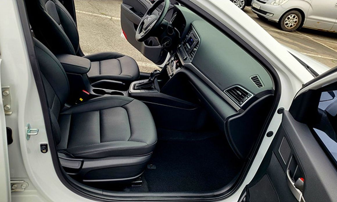Hyundai AVANTE 2016
