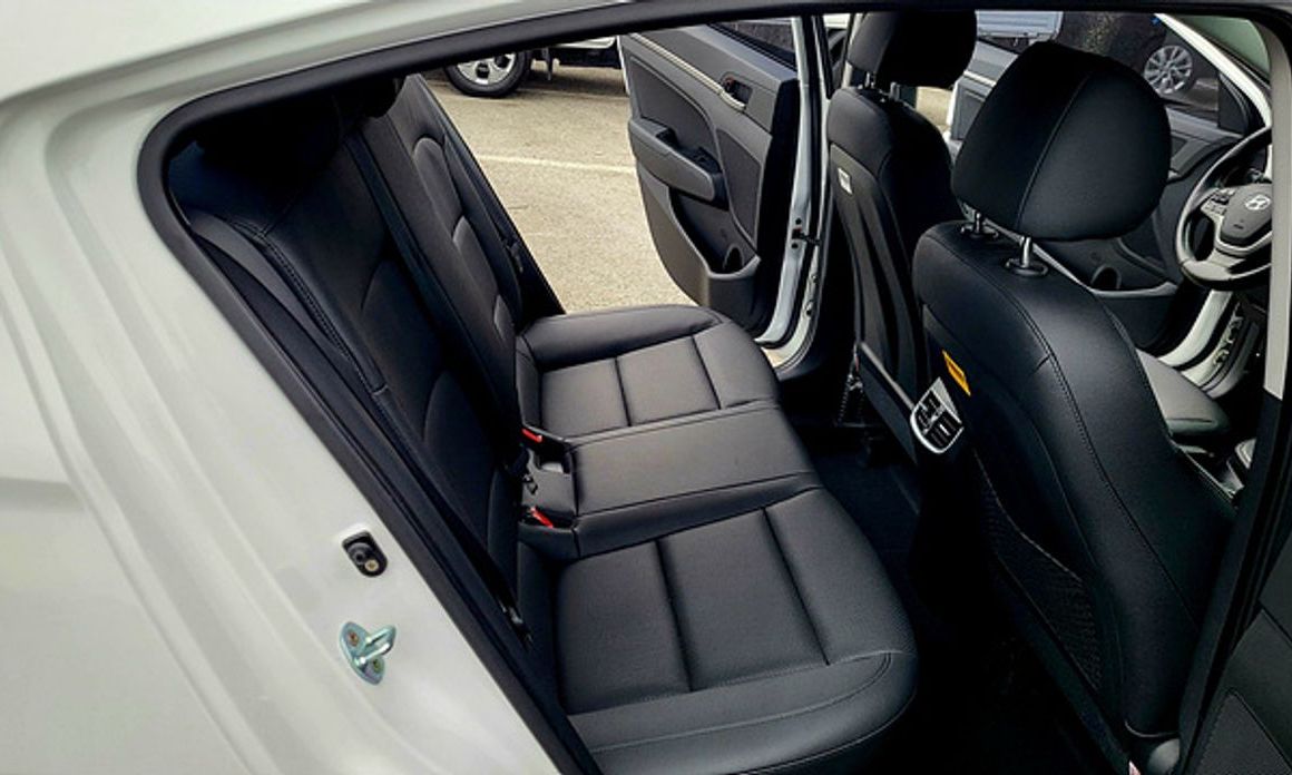 Hyundai AVANTE 2016