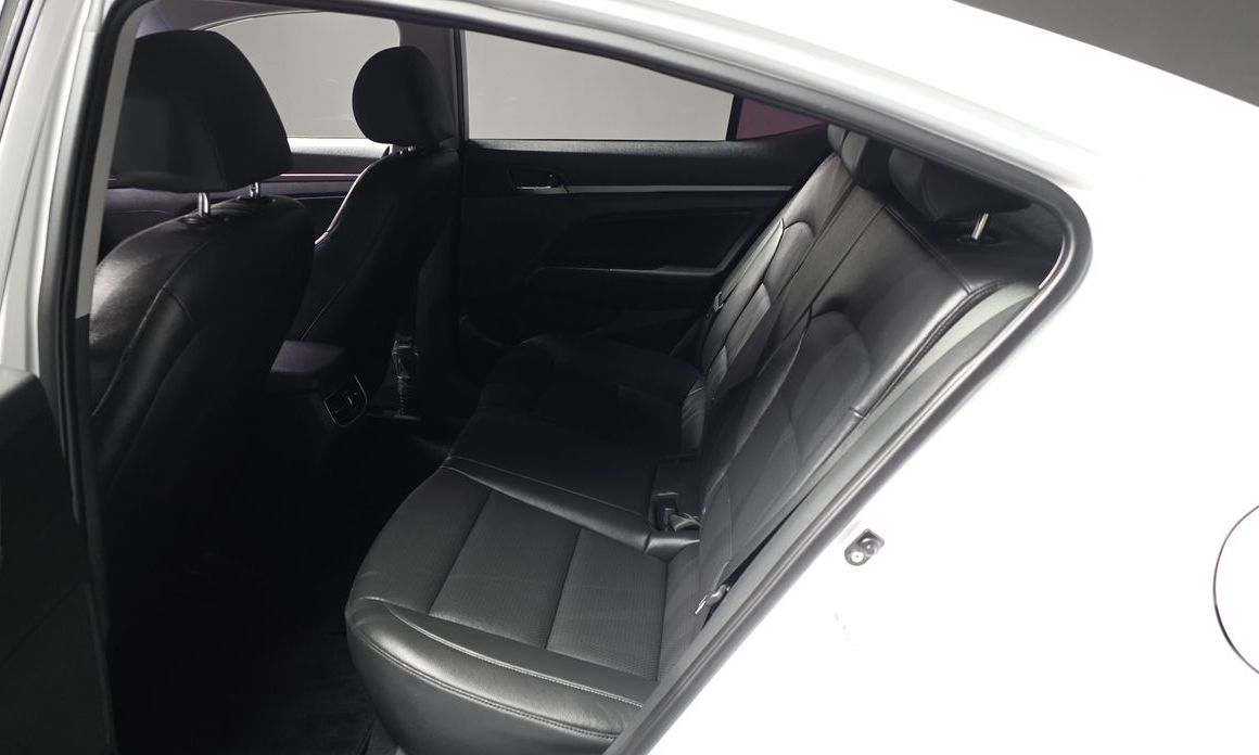 Hyundai AVANTE 2016