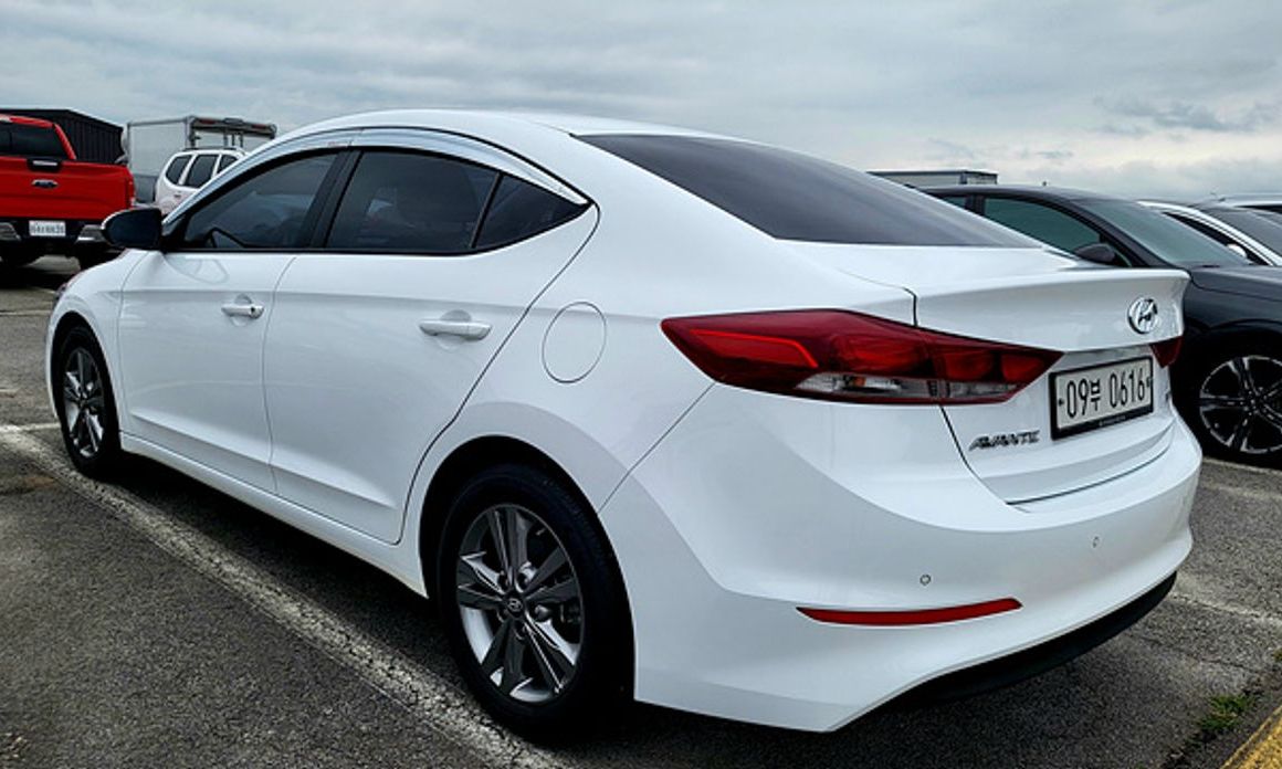 Hyundai AVANTE 2016