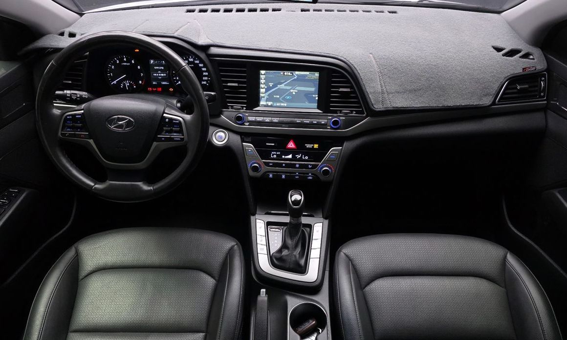 Hyundai AVANTE 2016