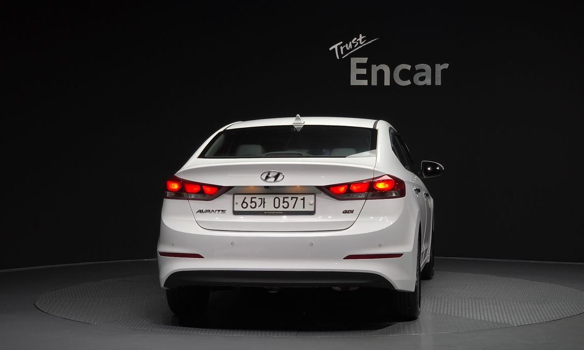 Hyundai AVANTE 2016