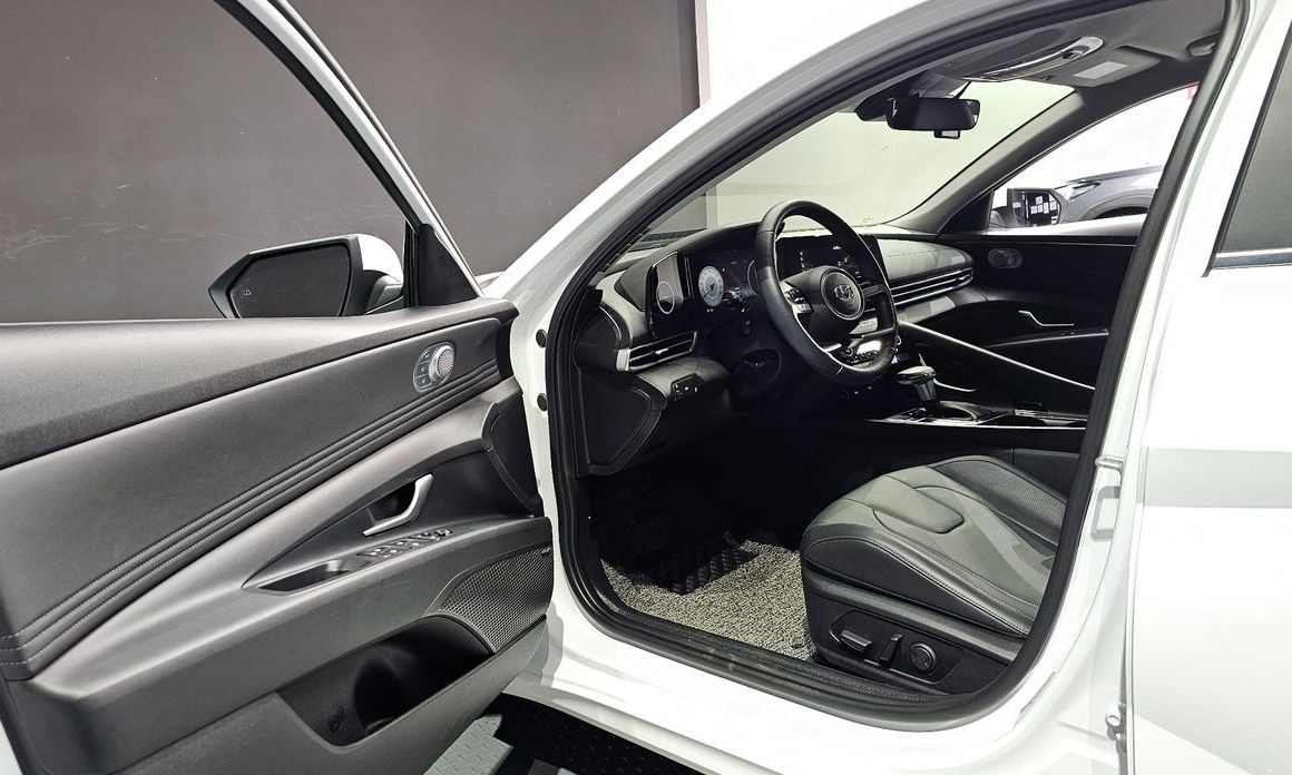 Hyundai AVANTE 2023
