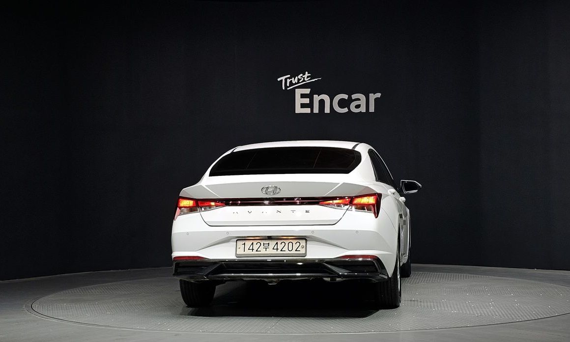 Hyundai AVANTE 2021
