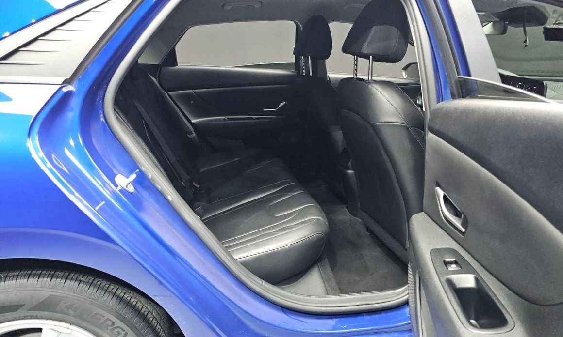 Hyundai AVANTE 2021