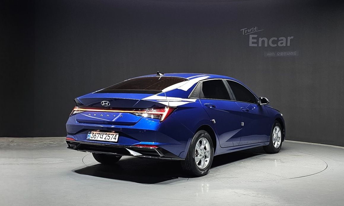 Hyundai AVANTE 2021