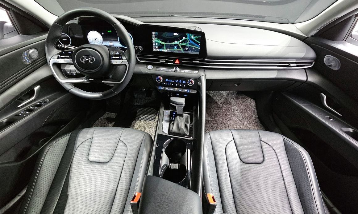 Hyundai AVANTE 2023