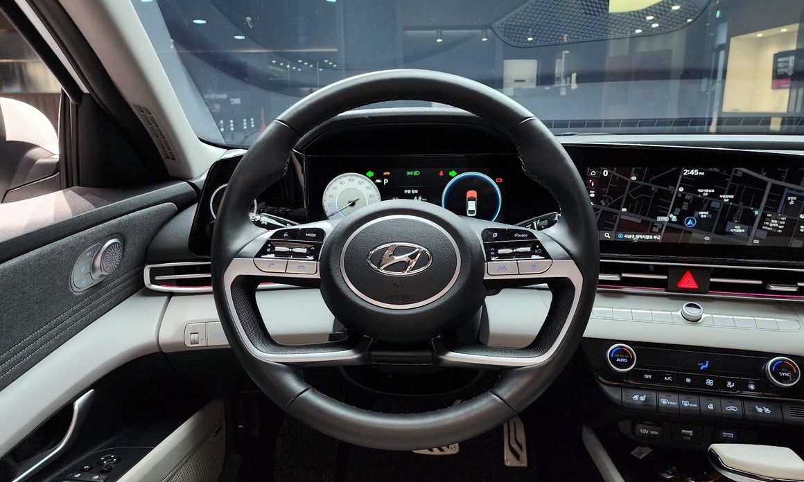 Hyundai AVANTE 2021