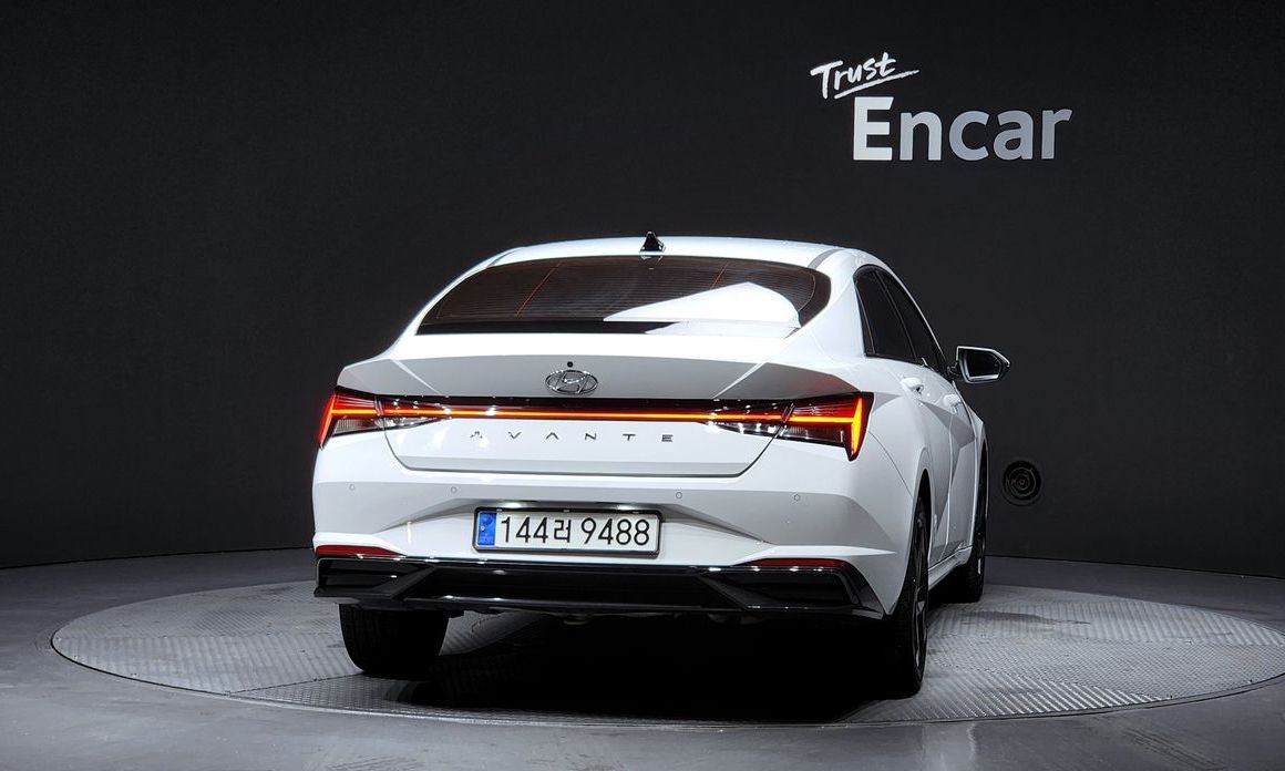 Hyundai AVANTE 2021