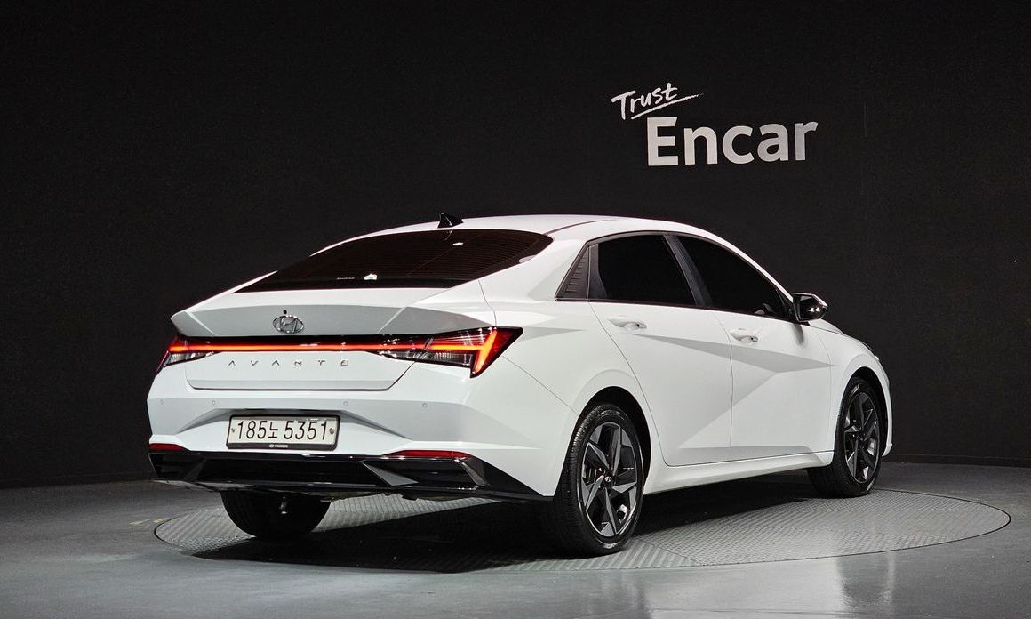Hyundai AVANTE 2021