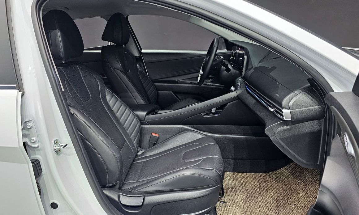 Hyundai AVANTE 2021