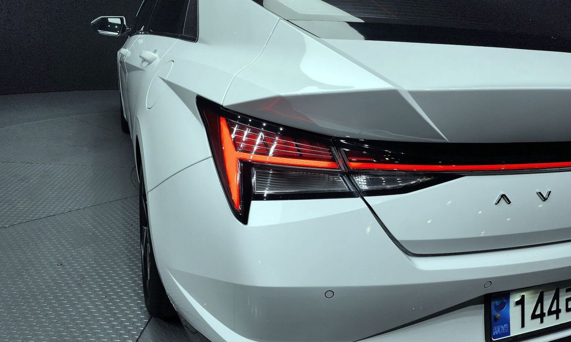 Hyundai AVANTE 2021