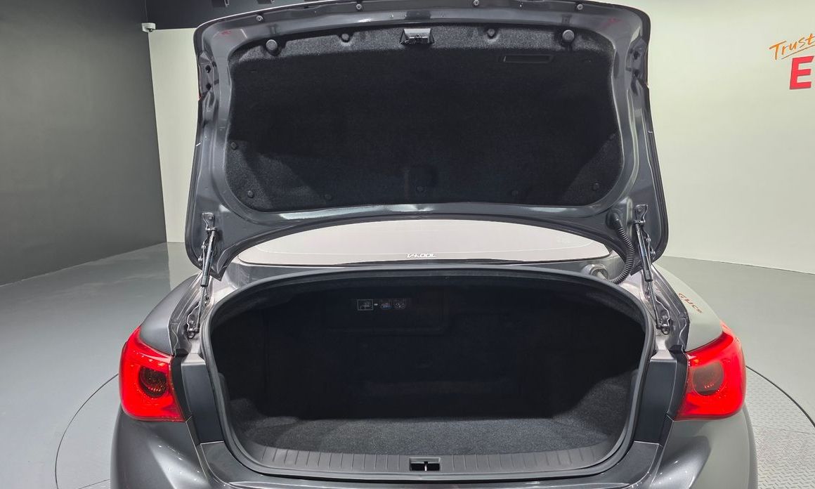 Infiniti Q50 2017