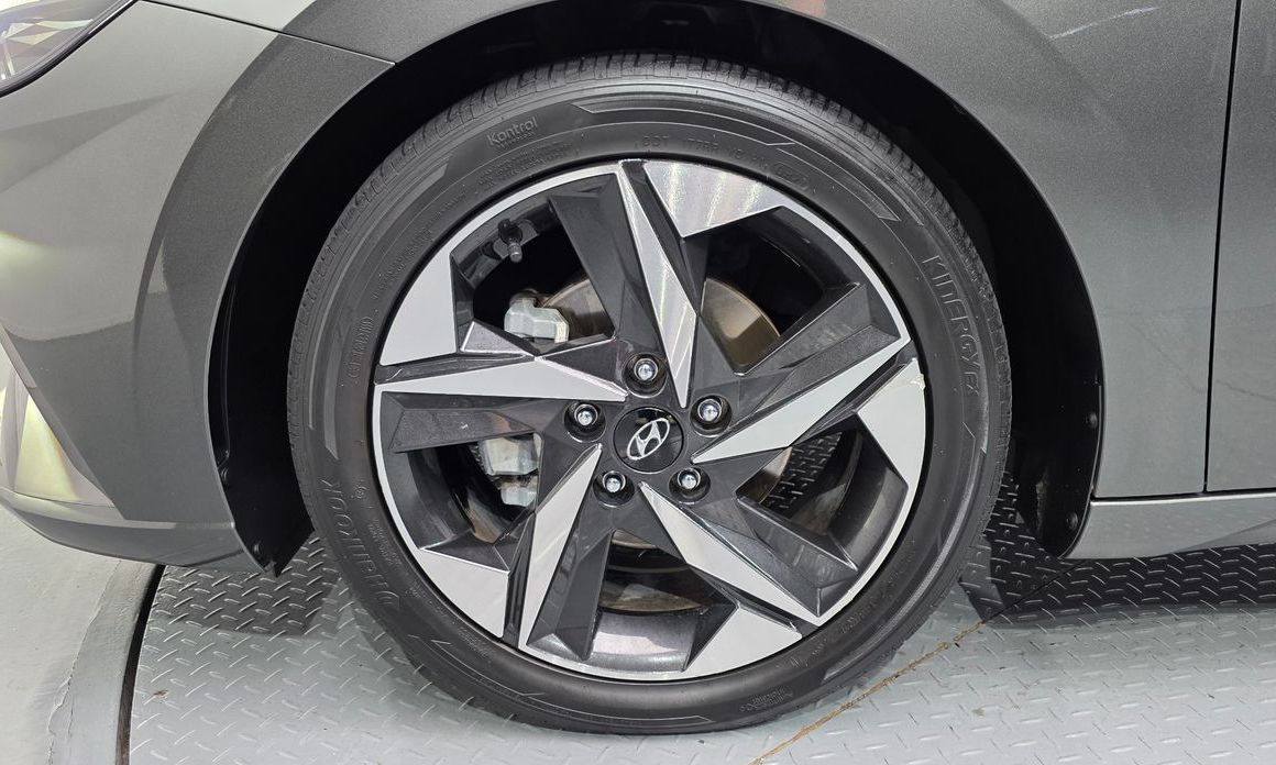 Hyundai AVANTE 2021