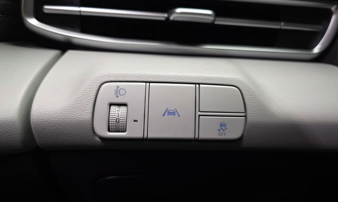 Hyundai AVANTE 2022