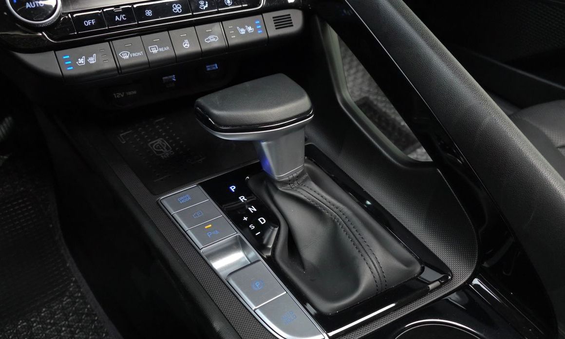 Hyundai AVANTE 2021