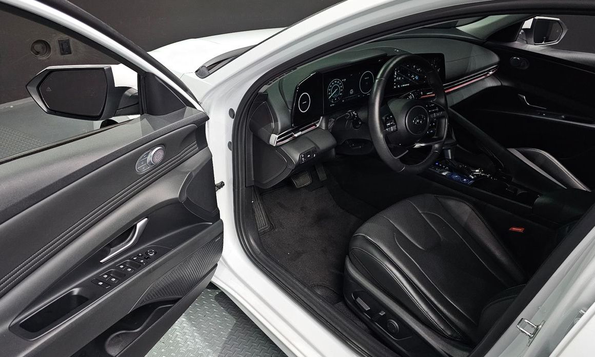 Hyundai AVANTE 2023