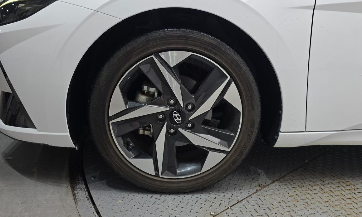 Hyundai AVANTE 2023