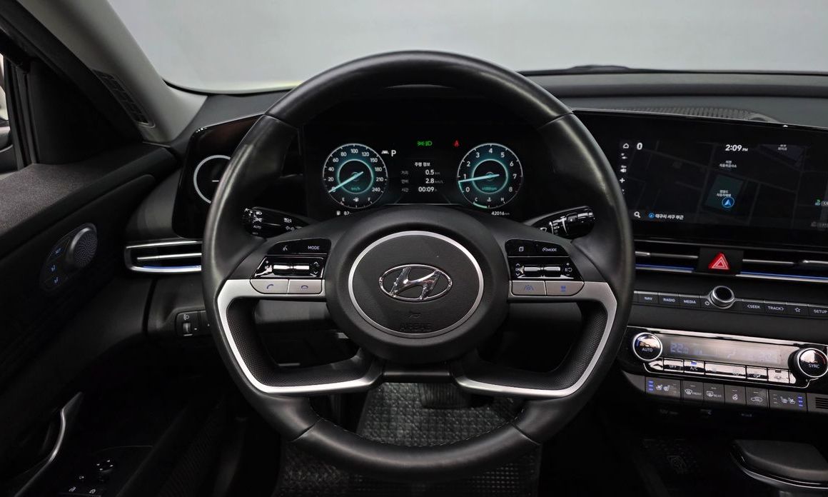 Hyundai AVANTE 2021