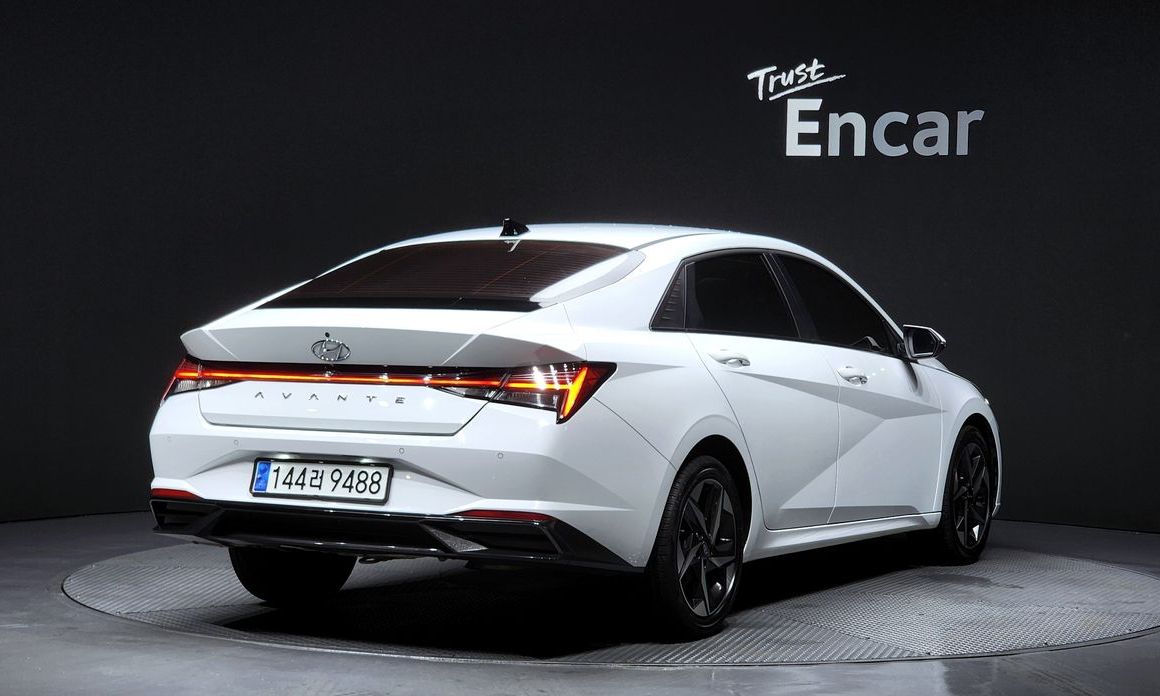Hyundai AVANTE 2021