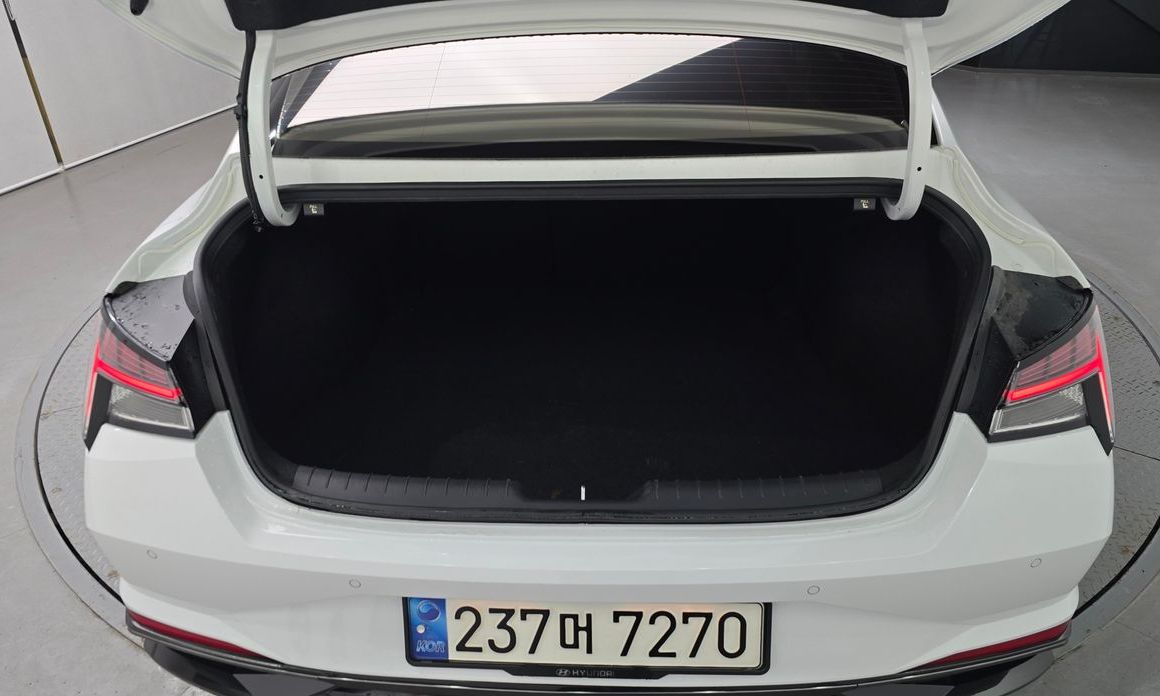 Hyundai AVANTE 2023