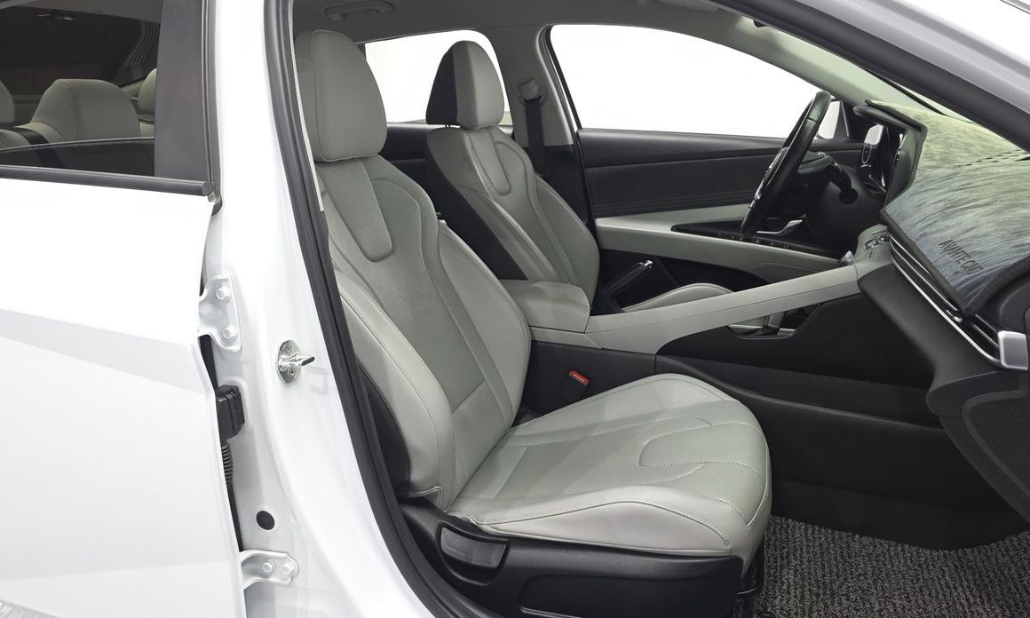 Hyundai AVANTE 2022