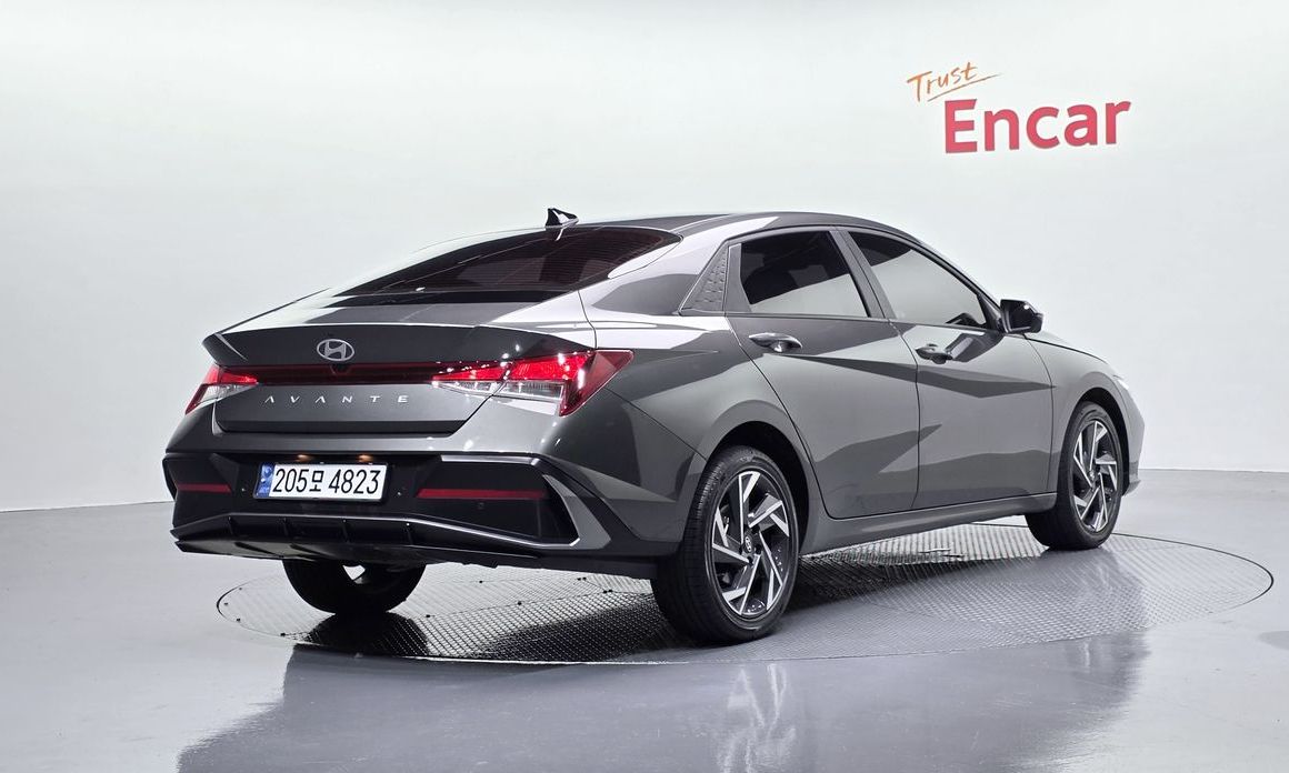 Hyundai AVANTE 2025