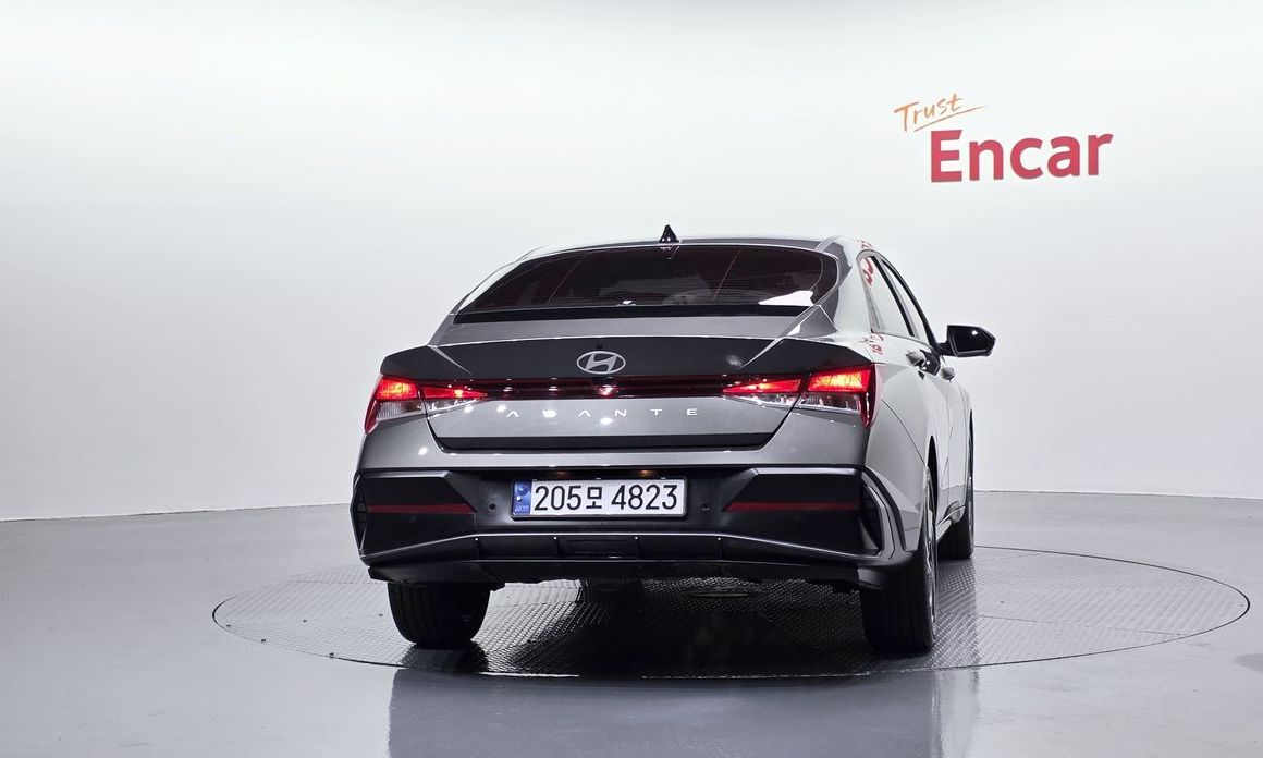 Hyundai AVANTE 2025
