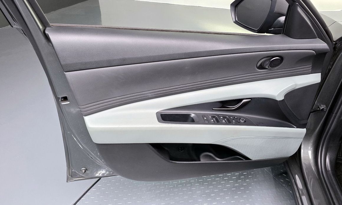 Hyundai AVANTE 2025