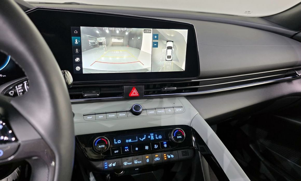 Hyundai AVANTE 2025