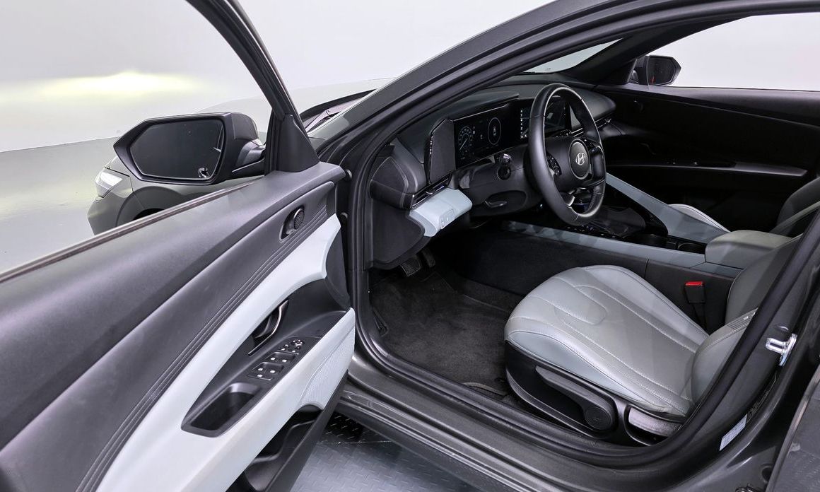 Hyundai AVANTE 2025