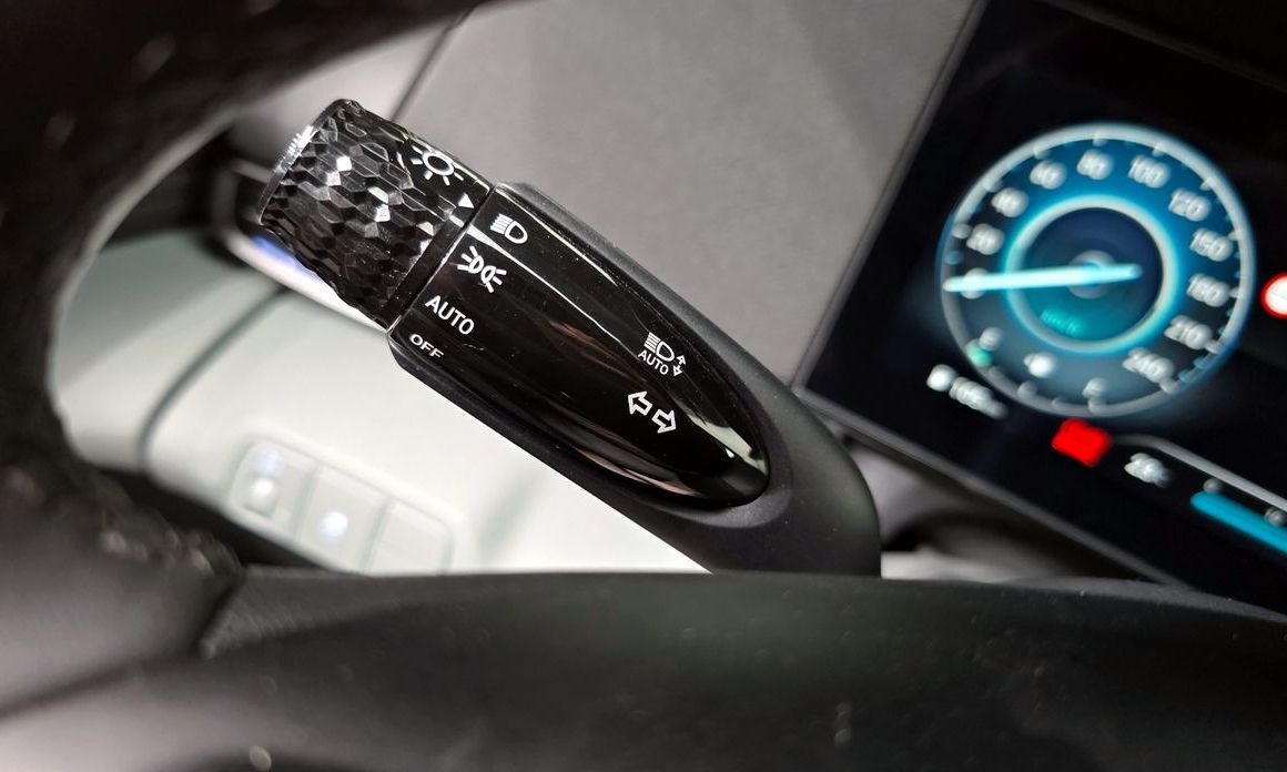 Hyundai AVANTE 2025