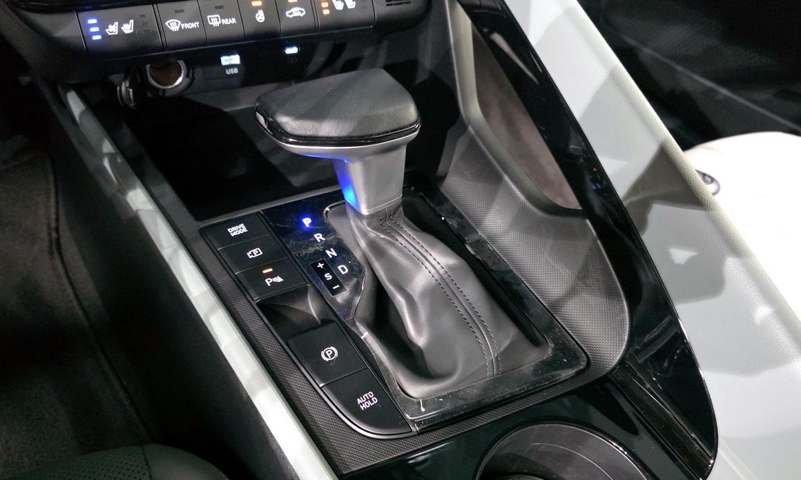 Hyundai AVANTE 2025