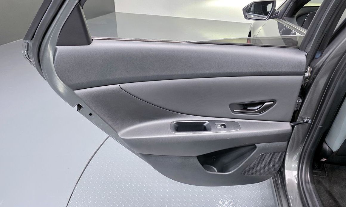 Hyundai AVANTE 2025