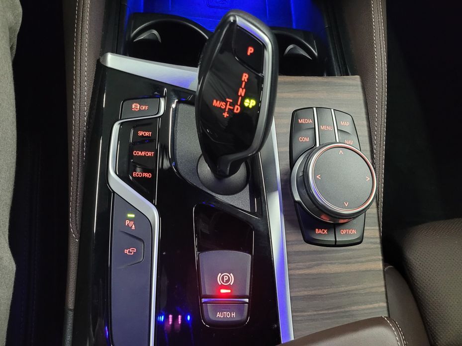 BMW 5-Series 2019