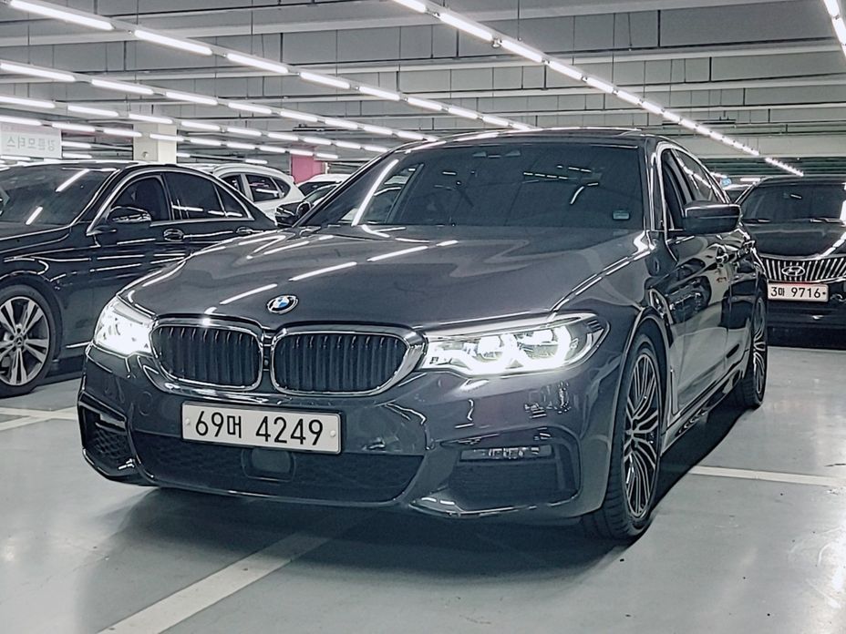 BMW 5-Series 2019