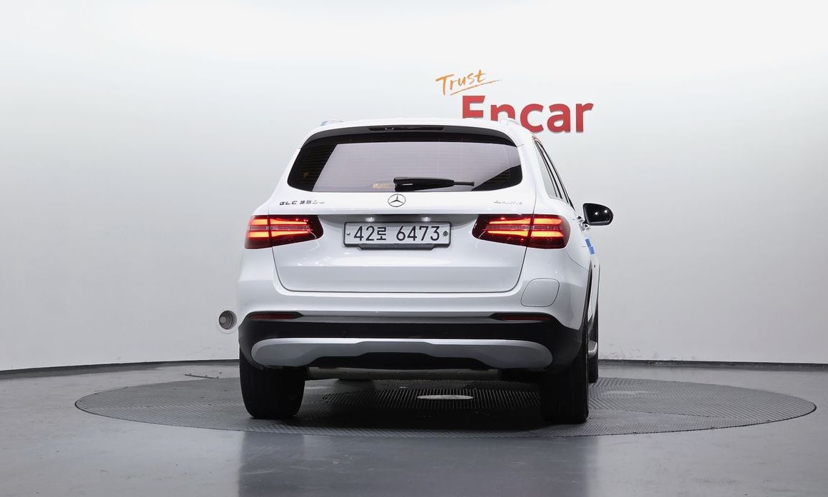 Mercedes-Benz GLC-Class 2019