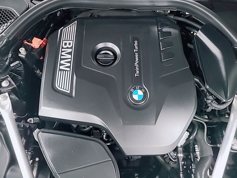 BMW 5-Series 2019