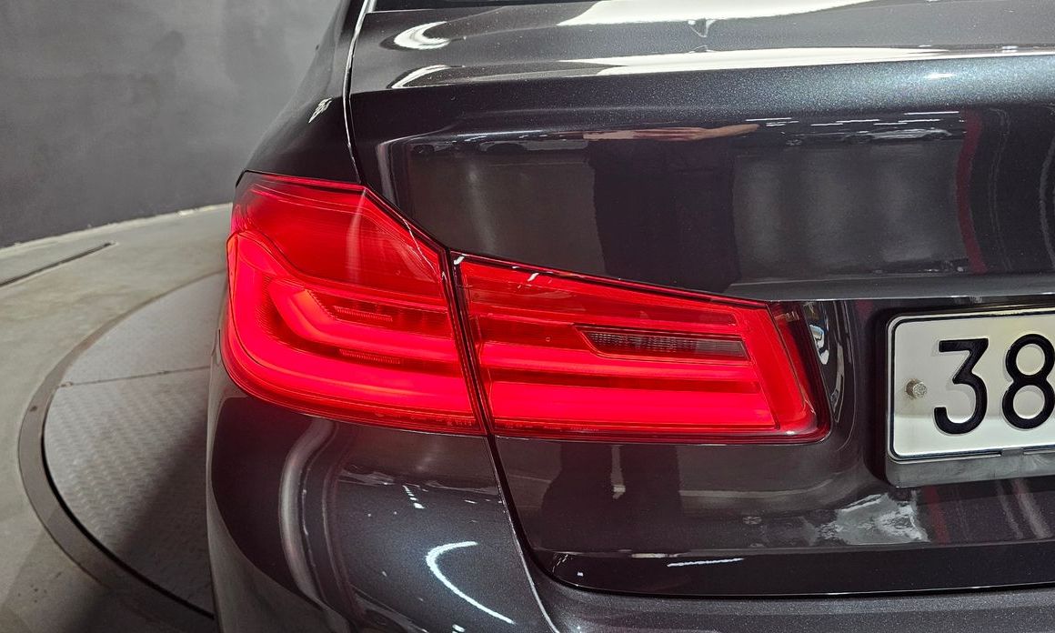 BMW 5-Series 2019