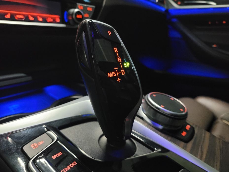 BMW 5-Series 2019