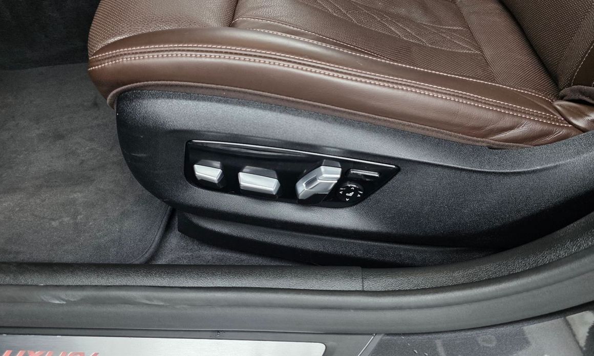 BMW 5-Series 2019