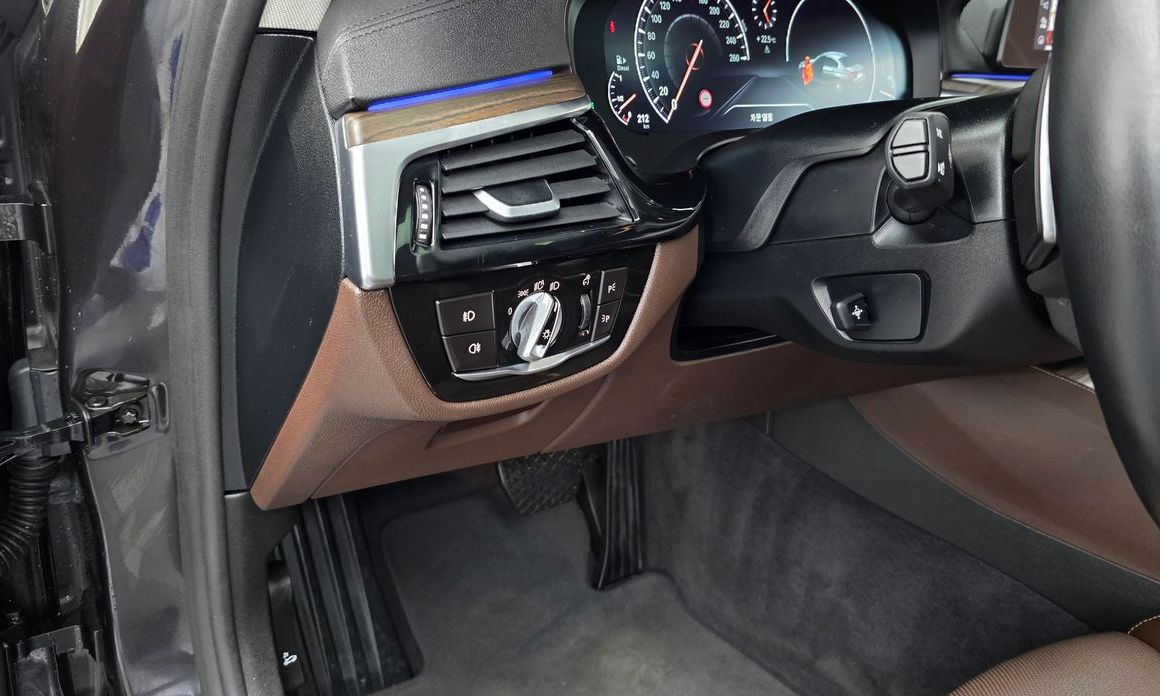 BMW 5-Series 2019