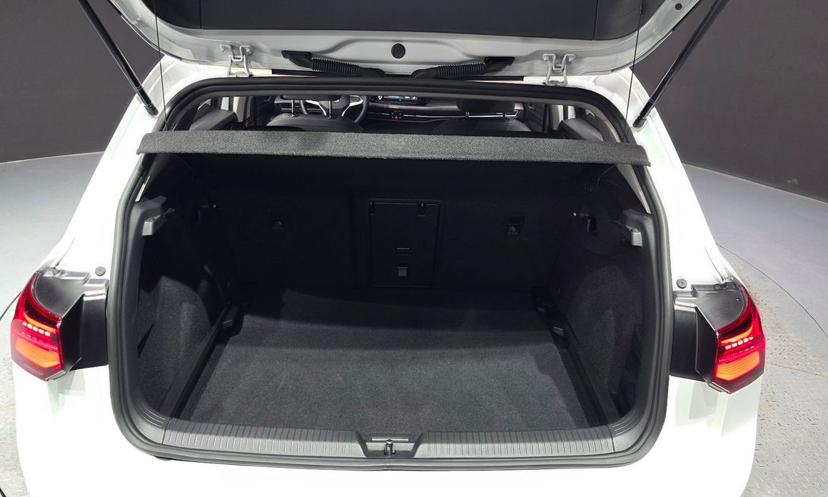 Volkswagen Golf 2024