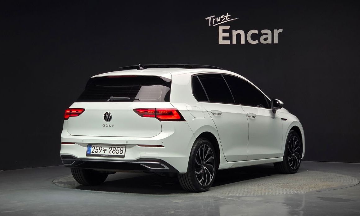 Volkswagen Golf 2024