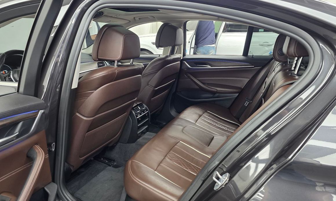 BMW 5-Series 2019
