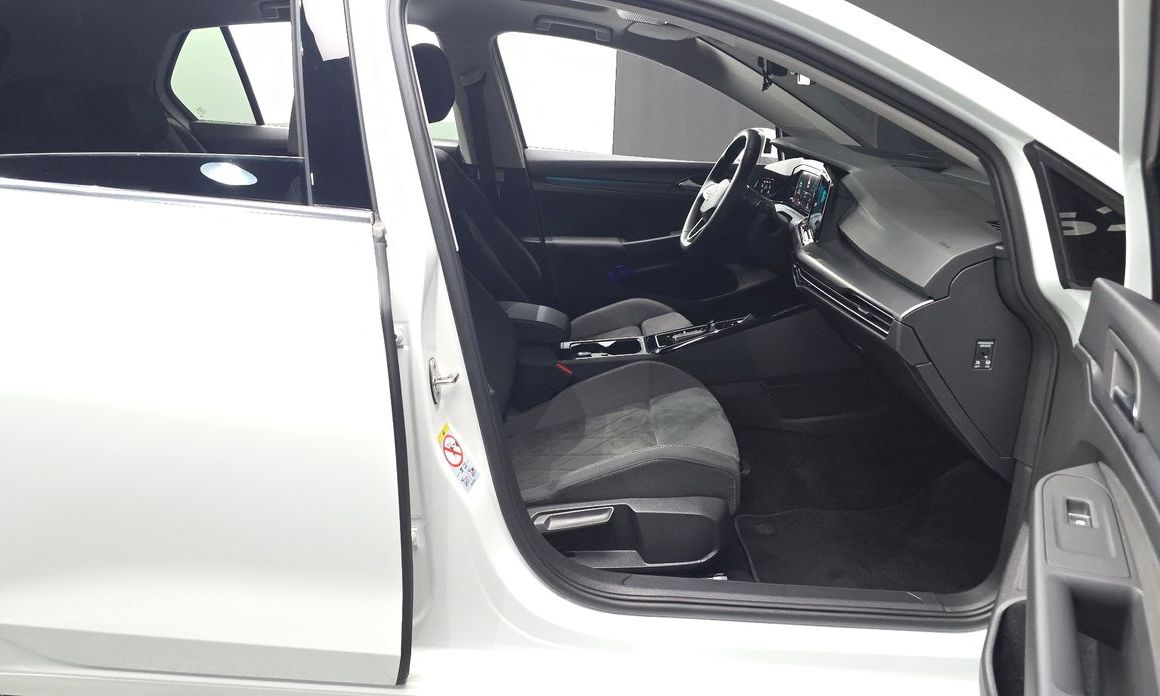 Volkswagen Golf 2024