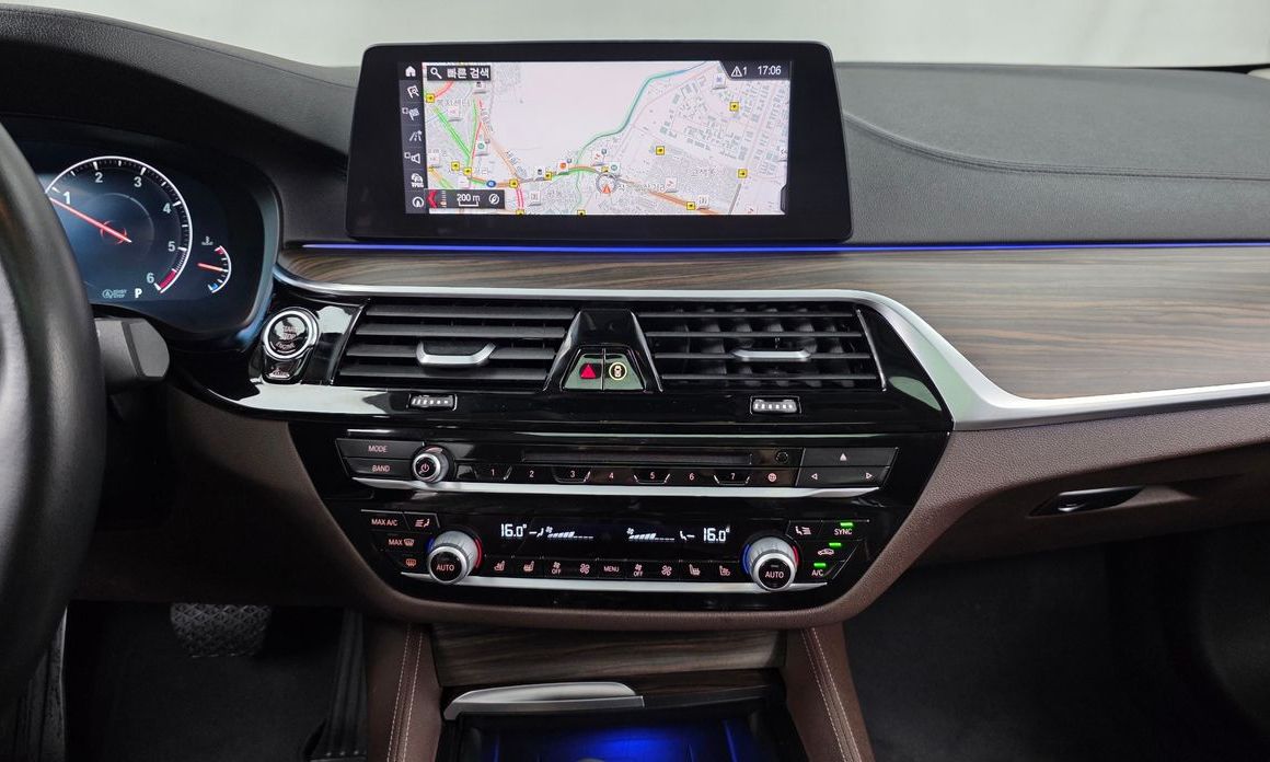 BMW 5-Series 2019