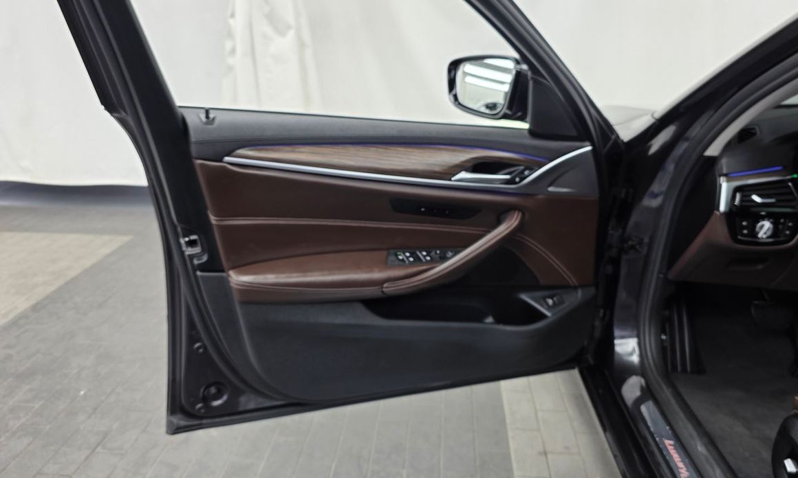BMW 5-Series 2019