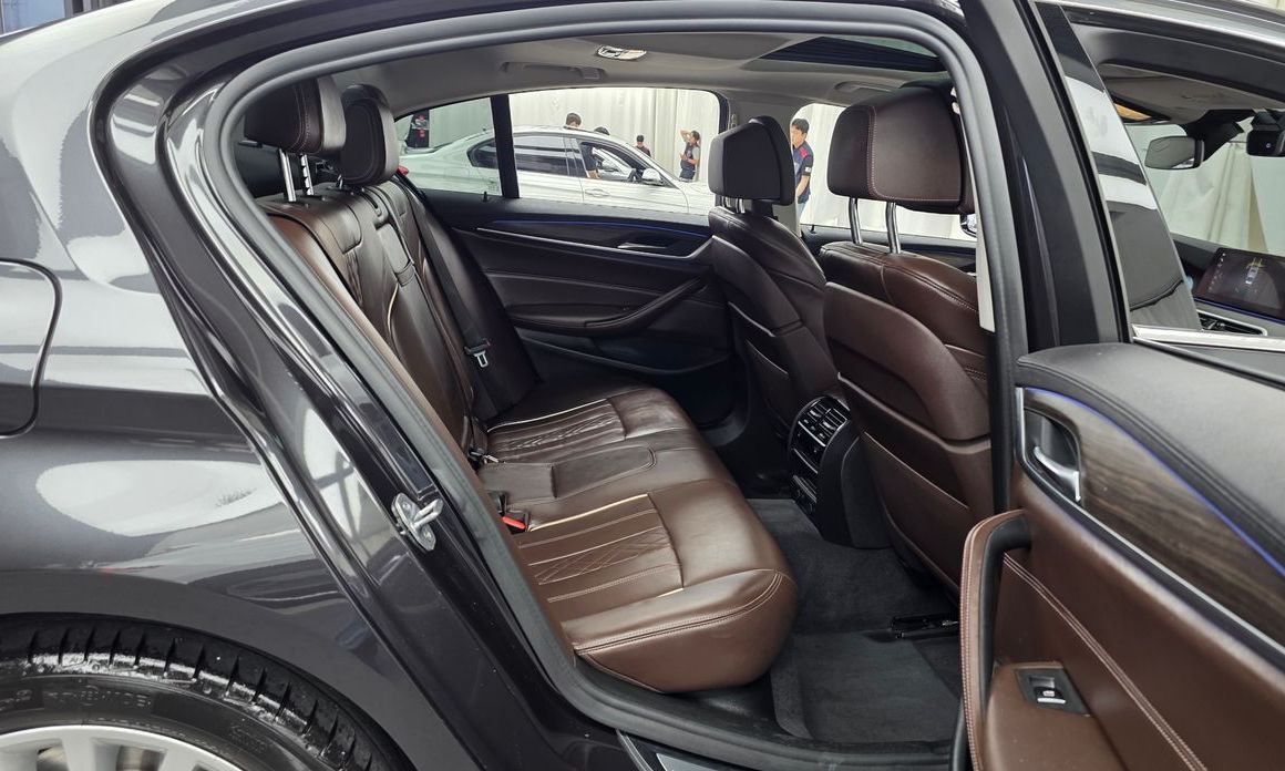 BMW 5-Series 2019